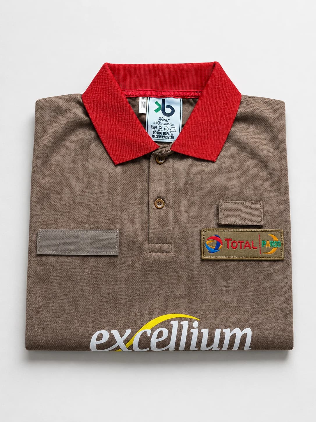 TOTAL PARCO Excellium forecourt attendant polo shirt, folded presentation, by KBwear